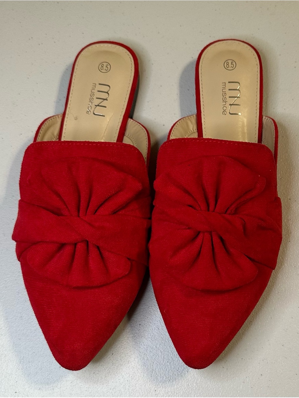 Women’s Musshoe Red Pointed Toe Vegan Suede Shoes Bow Knot 8.5 NWOT New